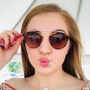 Meet your Posher, Audrey